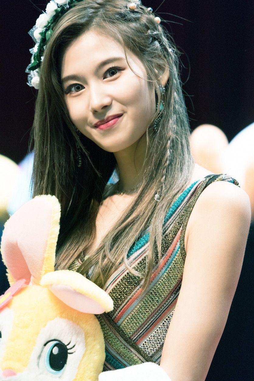 트와이스 사나
