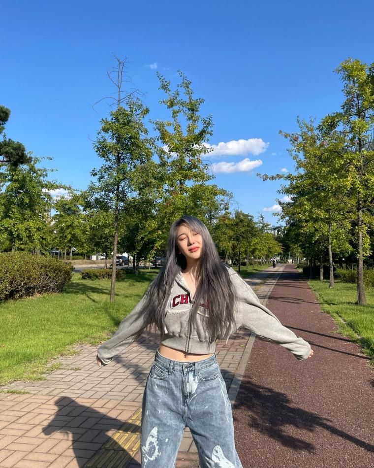 이채연