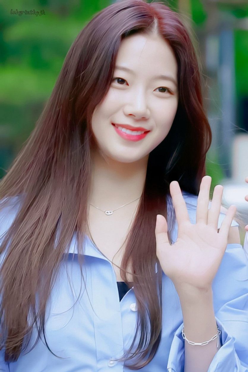 LEE SERAFIM 카즈하