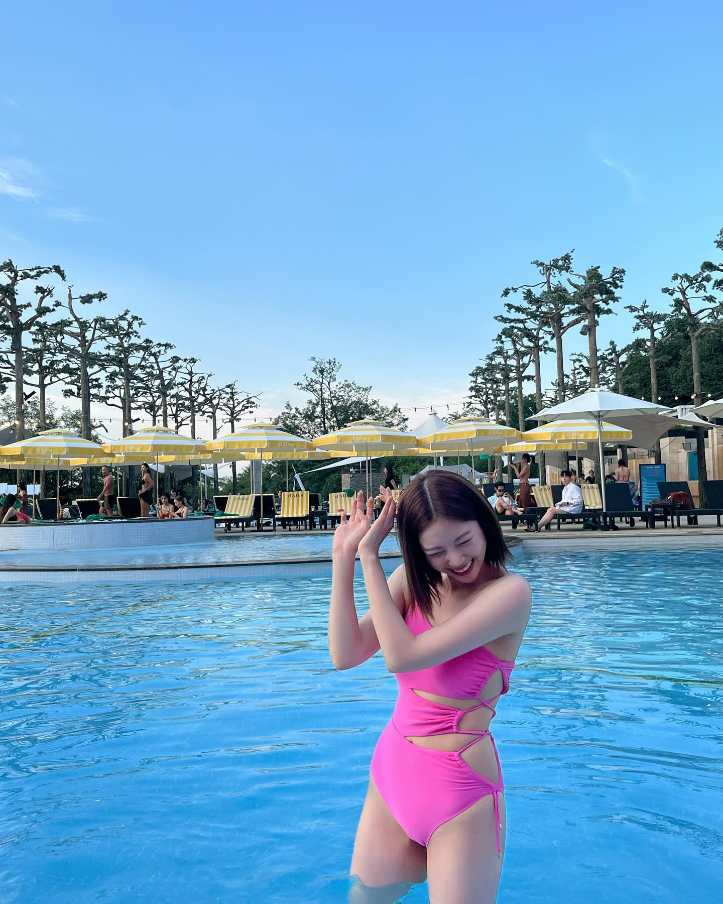 애프터스쿨 프듀48 이가은 핑크색 모노키니 늘씬한 몸매 근황
