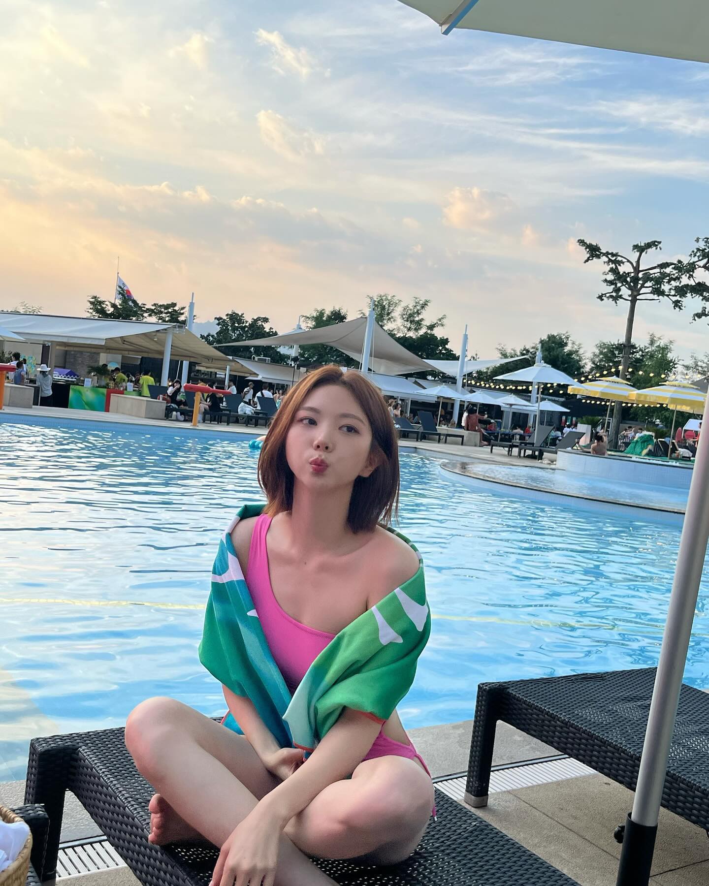 애프터스쿨 프듀48 이가은 핑크색 모노키니 늘씬한 몸매 근황