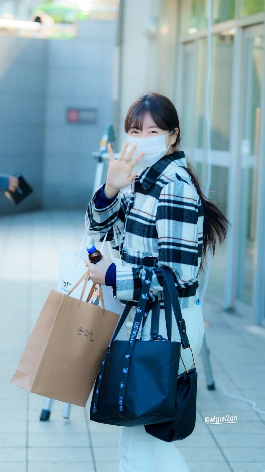 안지현