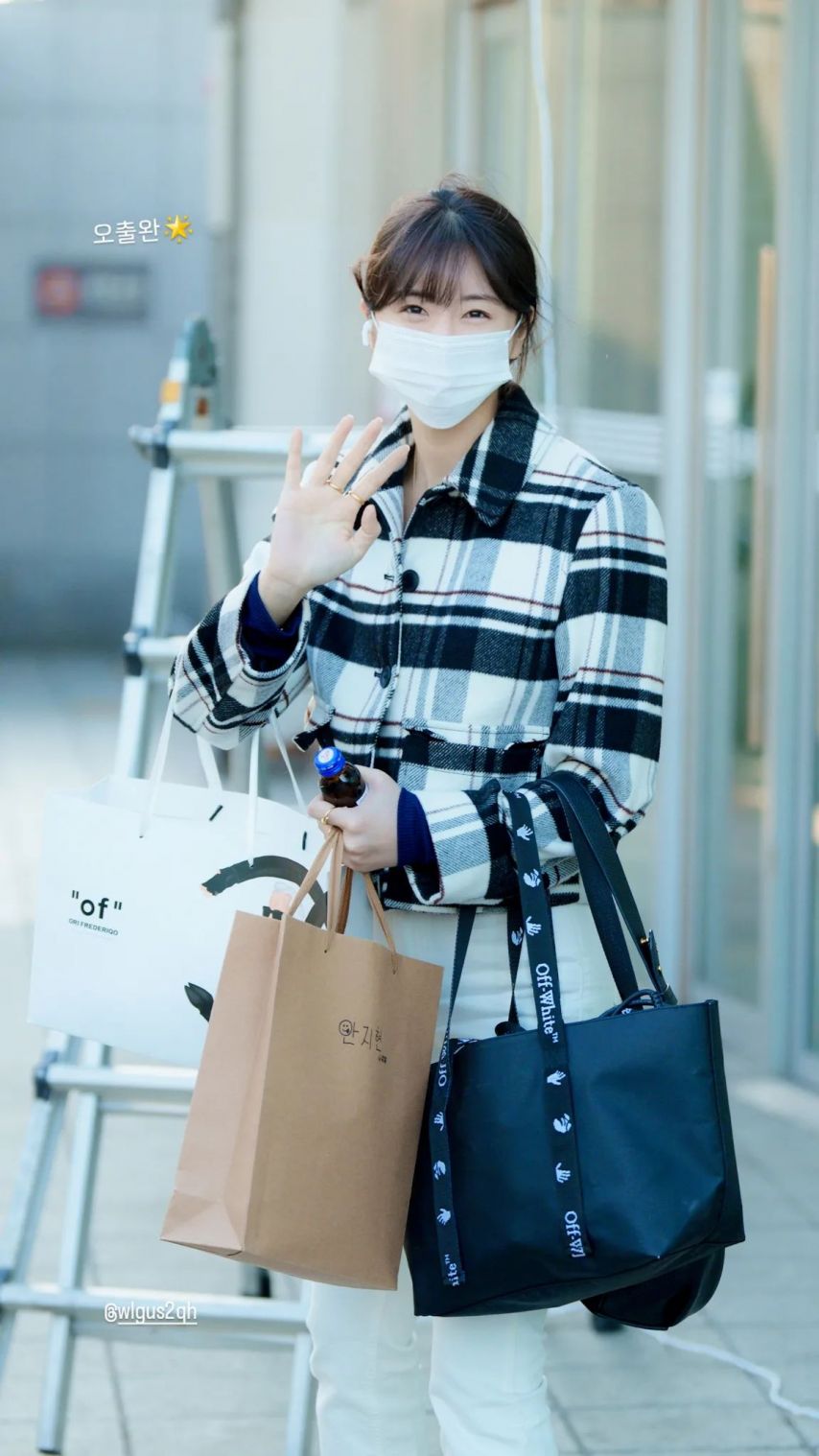 안지현