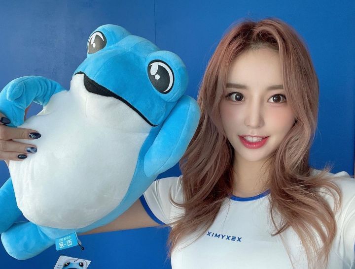 신유리