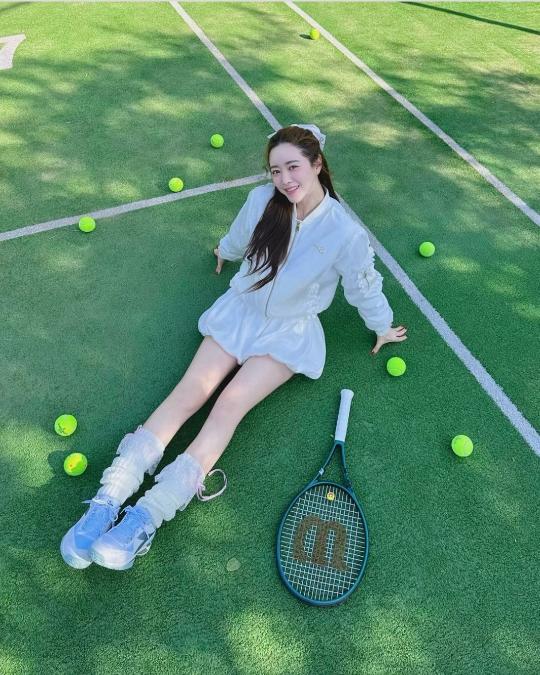 홍수아 테니스 룩