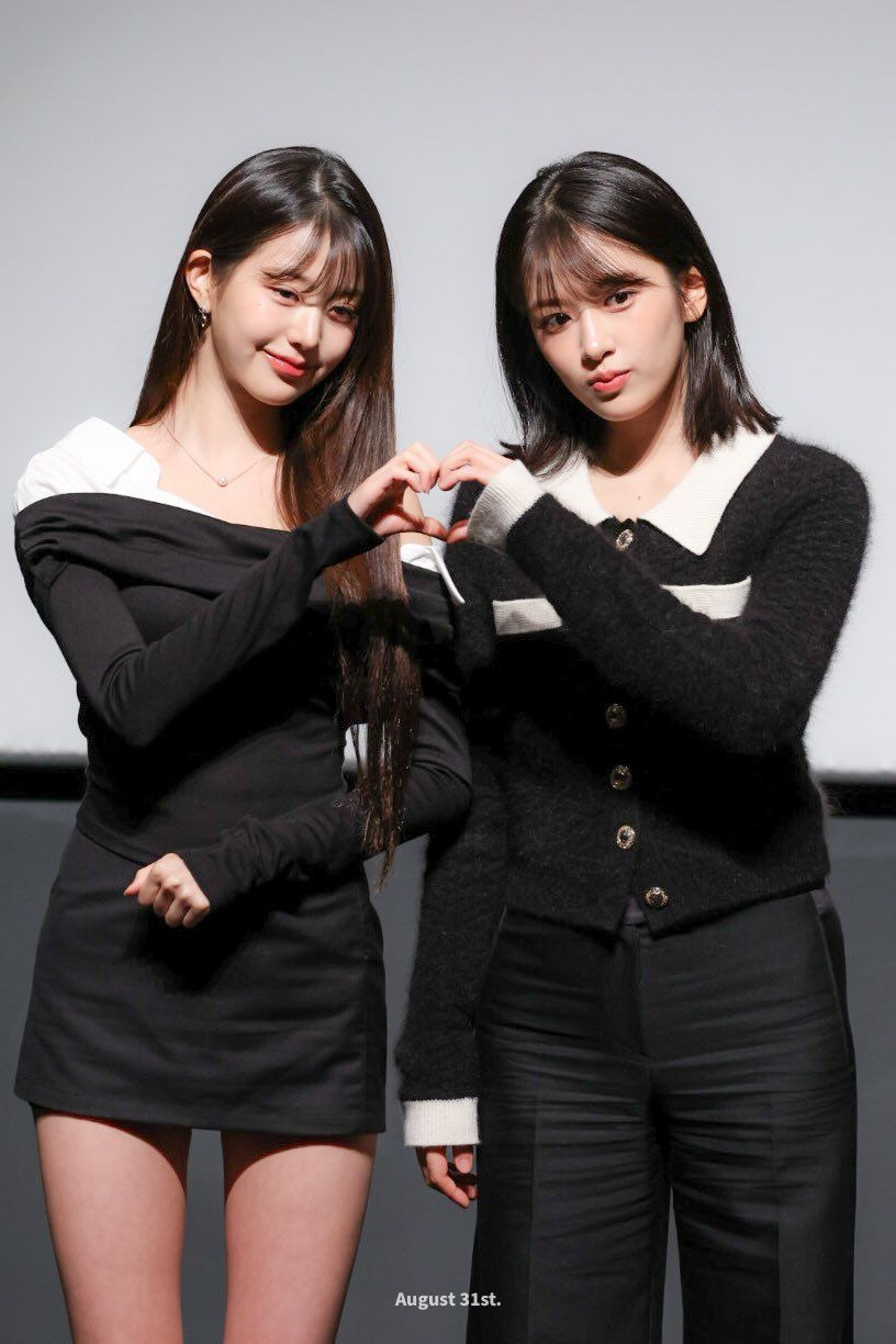 아이브 장원영 은근한 골반 + 허벅지가 드러나는 타이트한 검정원피스