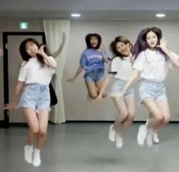 아이브 안유진의 독보적 점프력