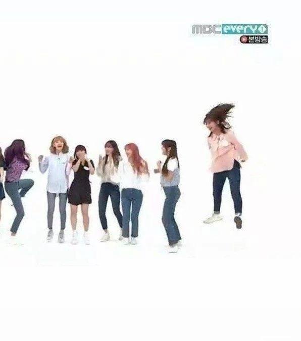 아이브 안유진의 독보적 점프력