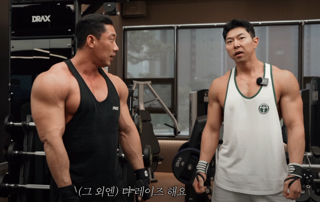 약물 사용 중단한 55만 헬스 유튜버 '키다리형' 몸 근황 ㄷㄷㄷ