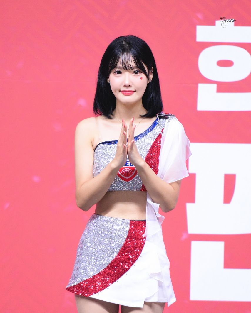 최홍라
