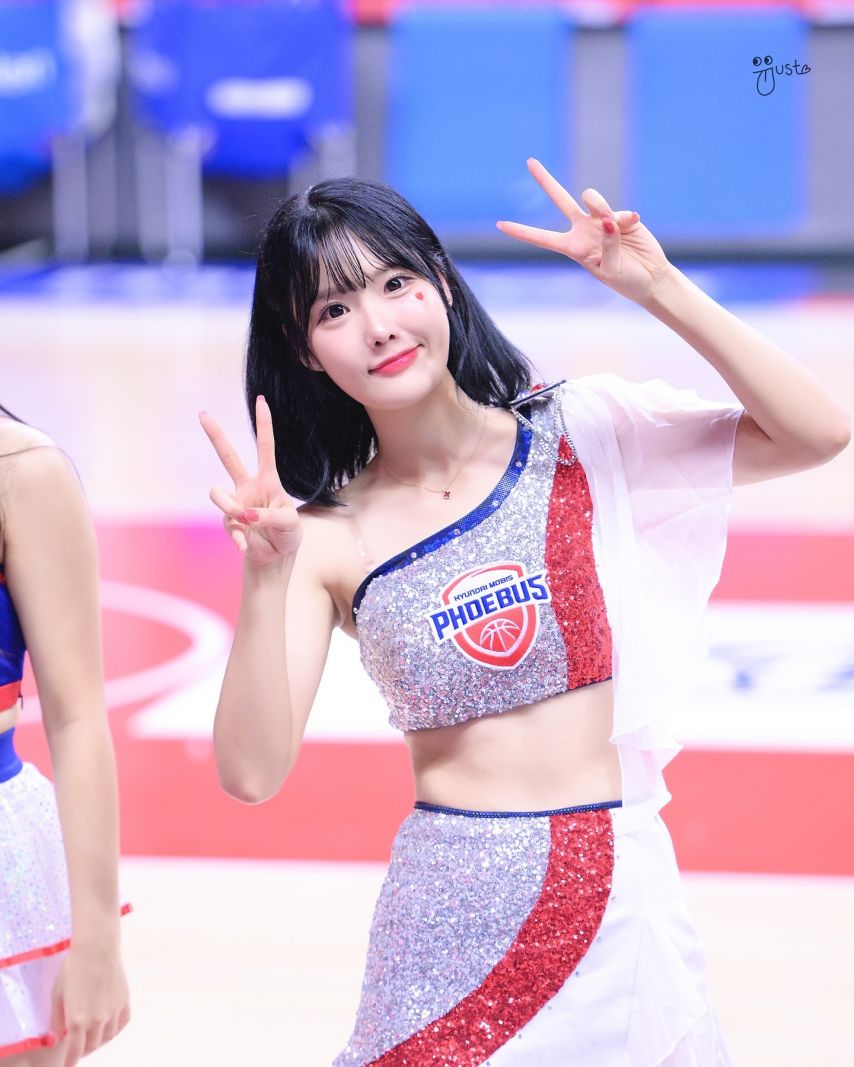 최홍라