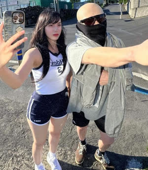 김계란과 물놀이 하는 하지원 치어리더