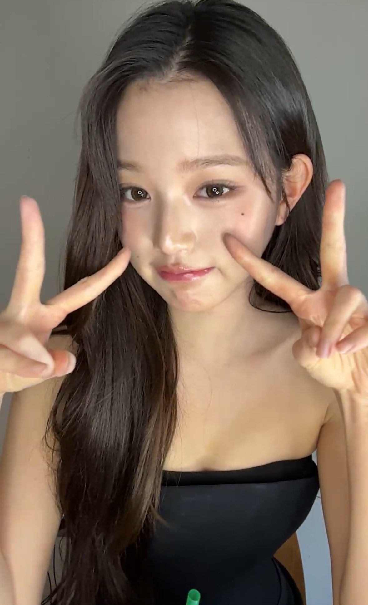 실시간 라이브 방송중인 아이브 장원영 얼굴