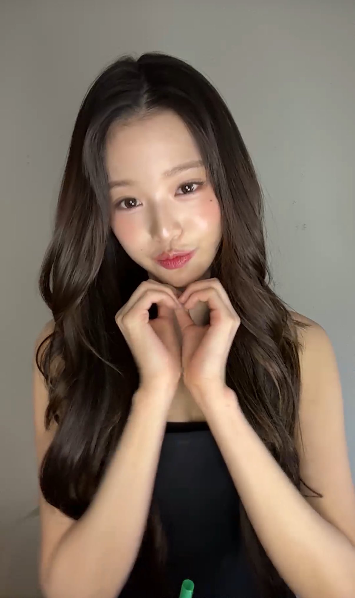 실시간 라이브 방송중인 아이브 장원영 얼굴