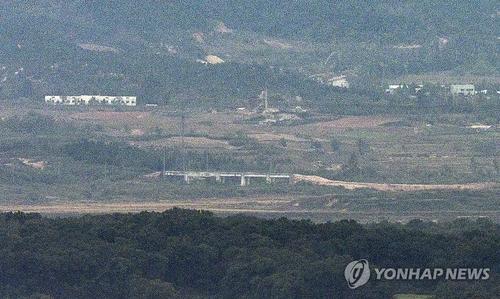 "북한, 경의선에도 95ｍ 방벽 설치 시작…동해선엔 200ｍ"(종합)