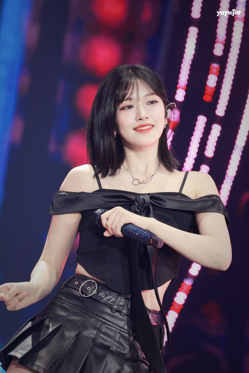 아이브 안유진