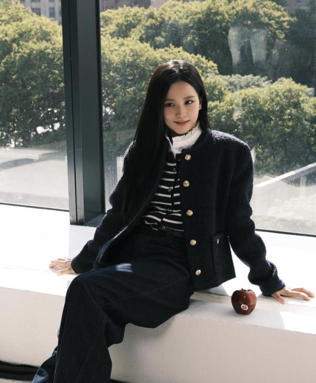 지수, 광고촬영중
