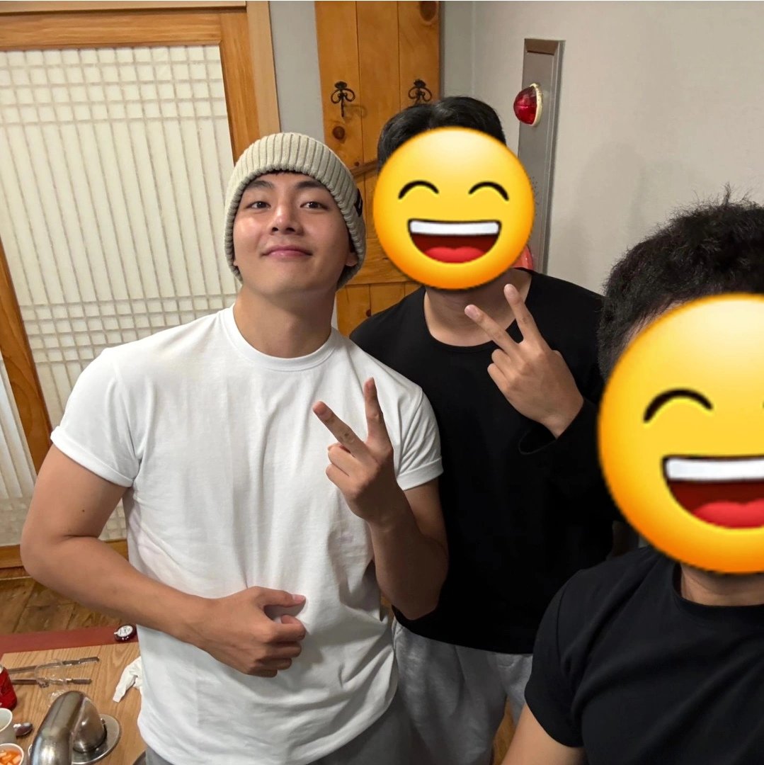 BTS 뷔 군생활 근황 ㄷㄷㄷ