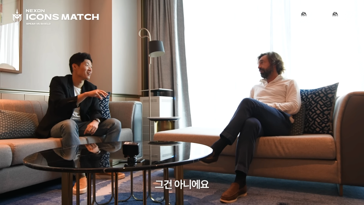 경기 중 박지성에게 왜 이렇게 따라다니냐고 물어봤던 피를로 ㅋㅋㅋㅋㅋ