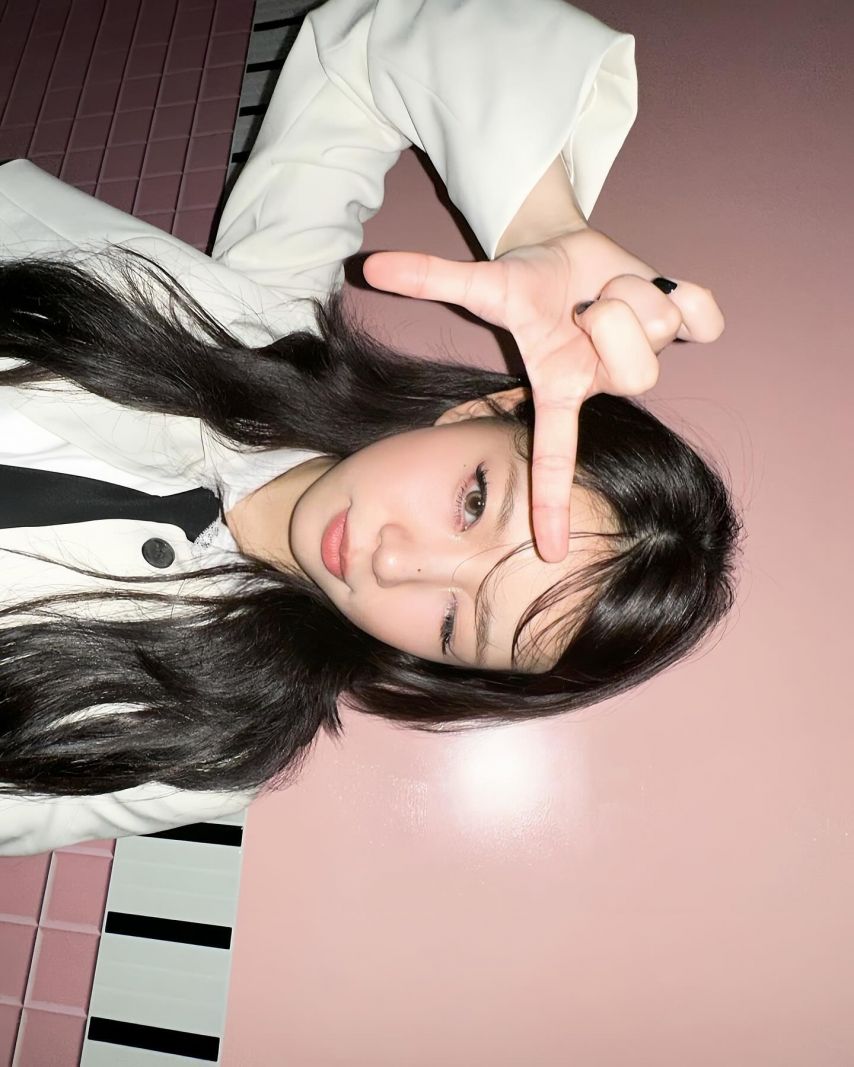 ILLIT(아일릿) 모카