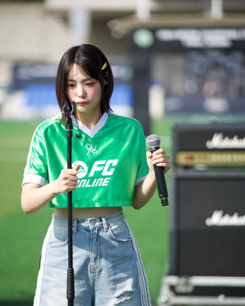QWER 공식 인스타 사진