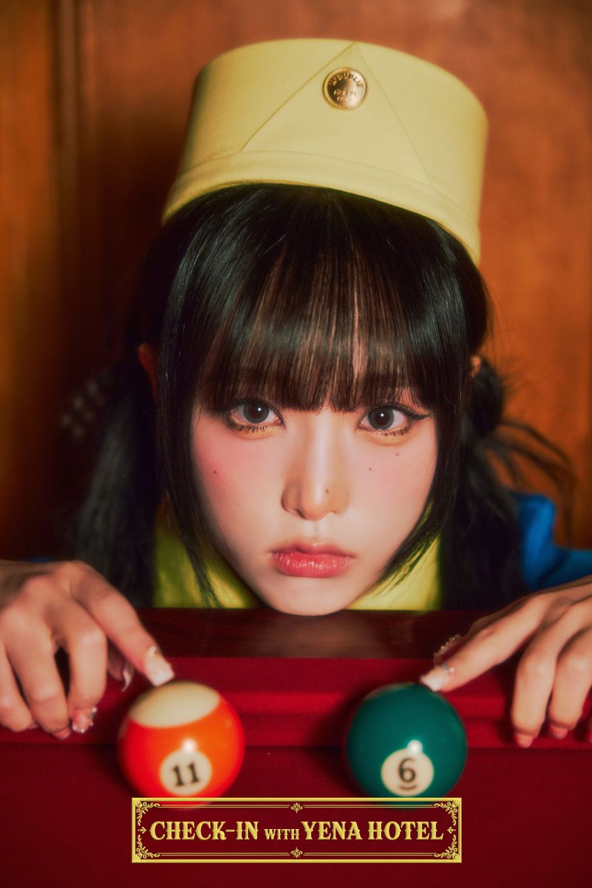 최예나 2025 SEASON'S GREETINGS