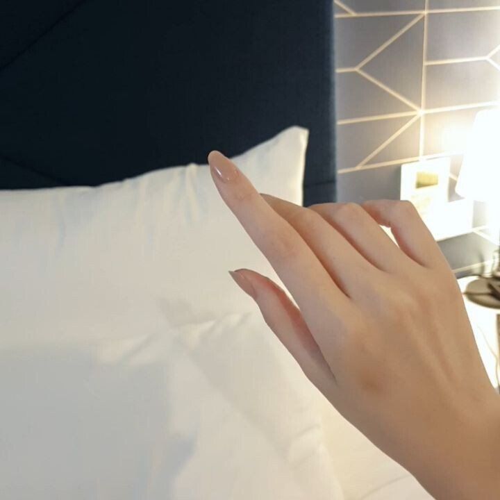 평소에 관리를 빡시게하고 생활한다는 손모델녀 사진