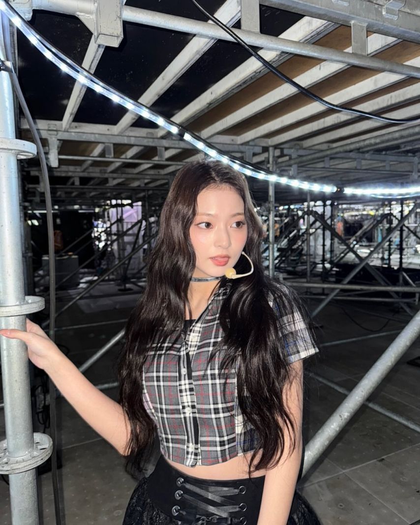 프로미스나인 이새롬,이서연,이채영,이나경