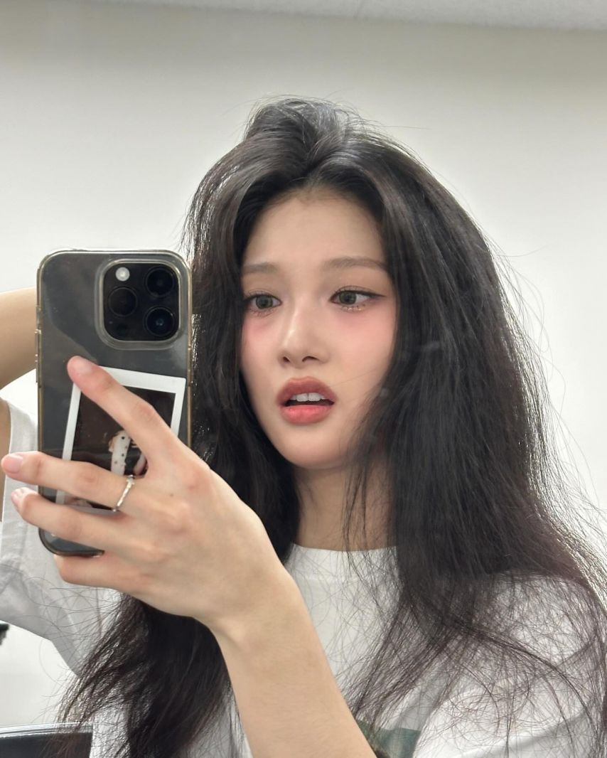프로미스나인 이새롬,이서연,이채영,이나경