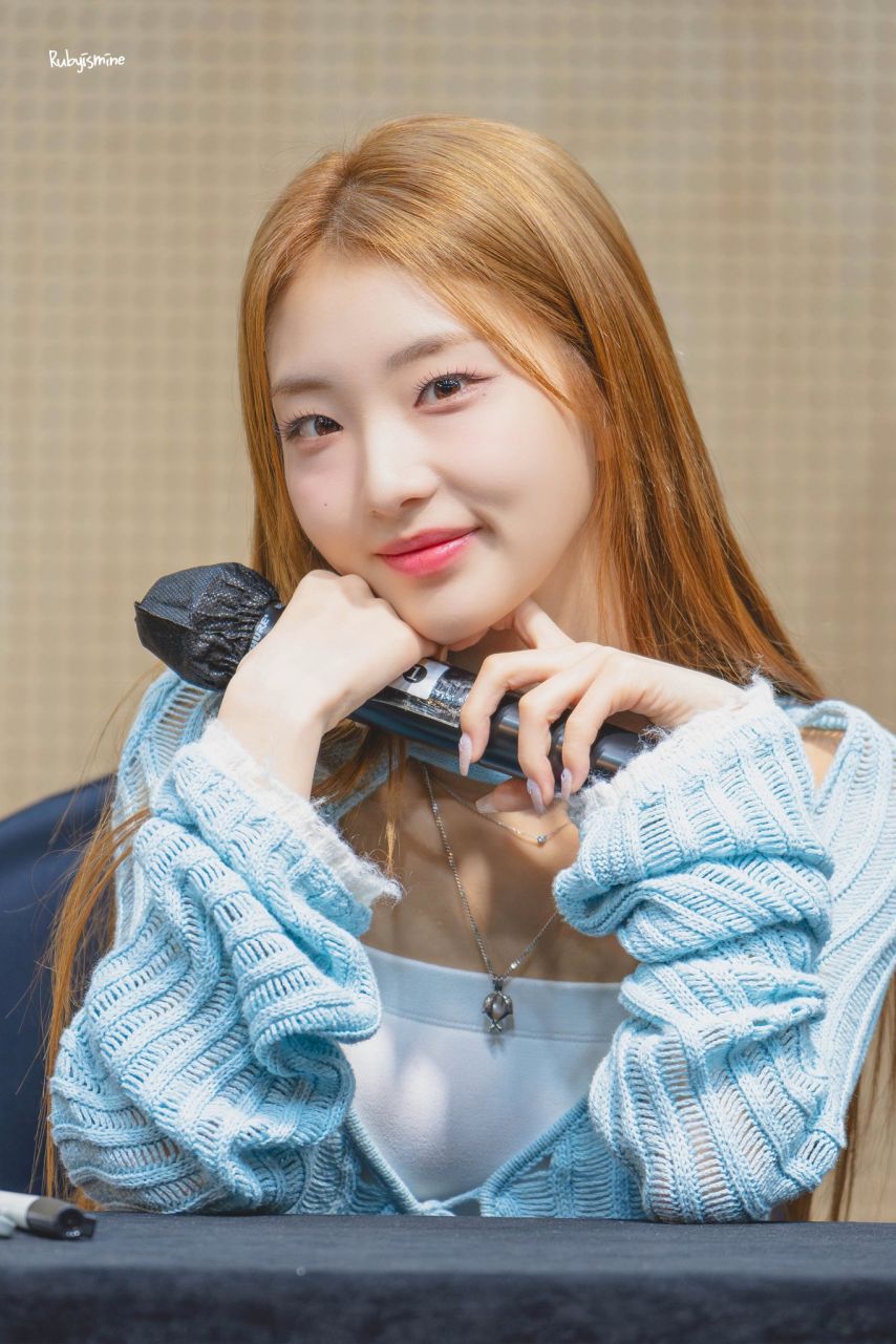 이달의 소녀, 루셈블 여진