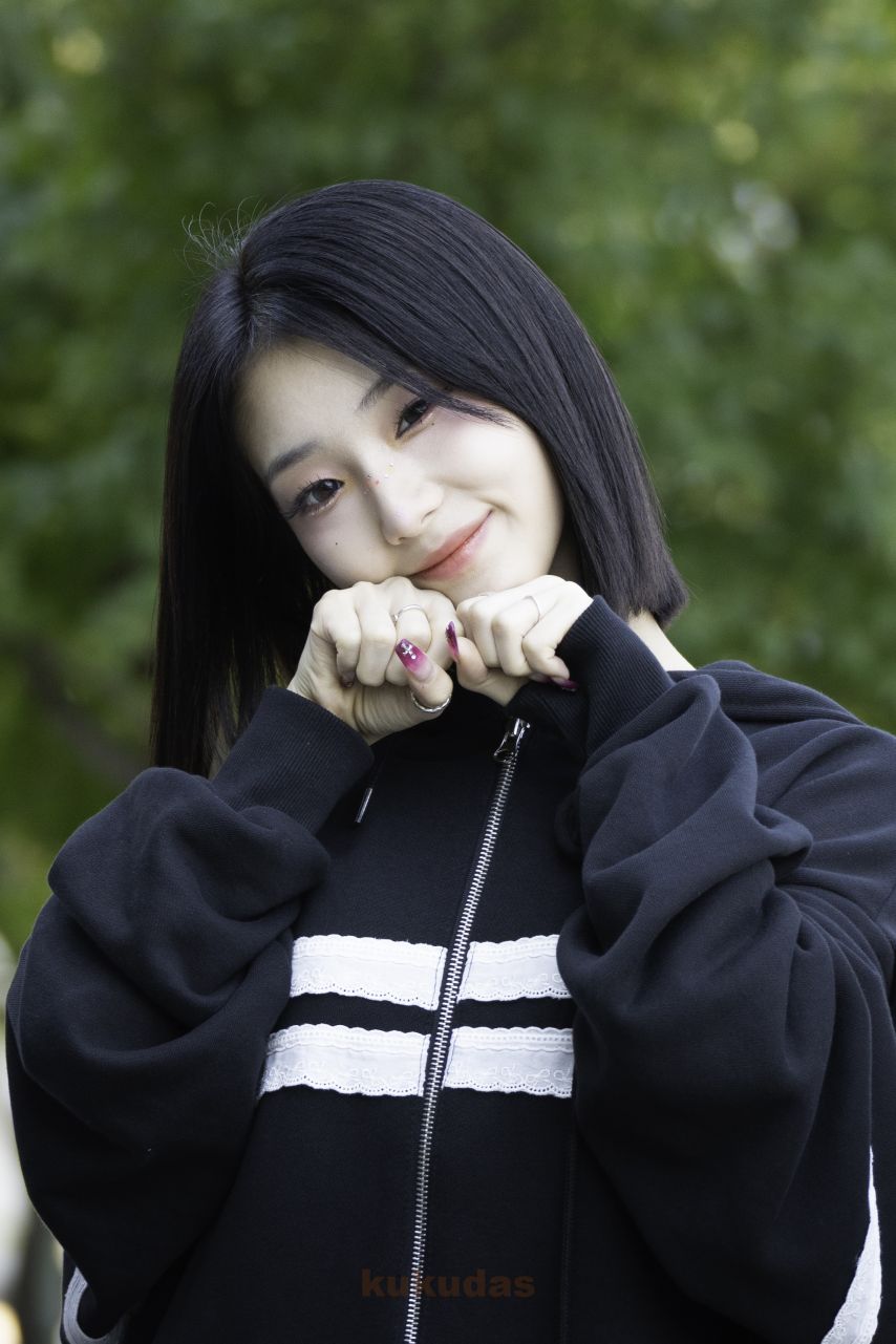 이달의 소녀, 루셈블 여진