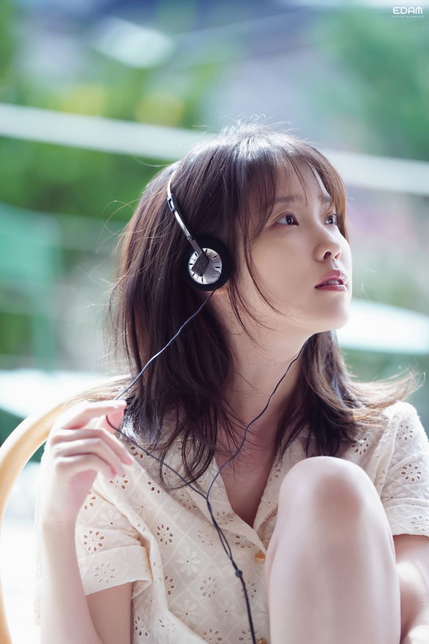 아이유 시즌그리팅 비하인드