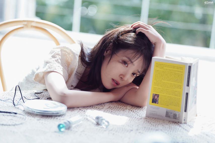 아이유 시즌그리팅 비하인드