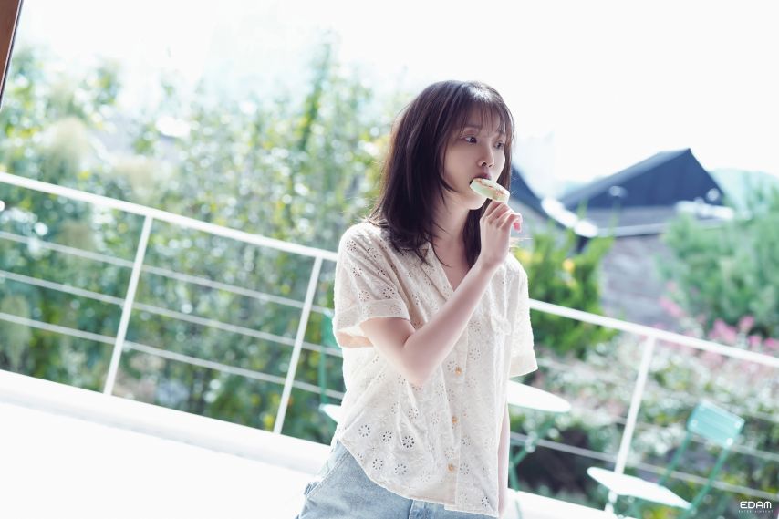아이유 시즌그리팅 비하인드