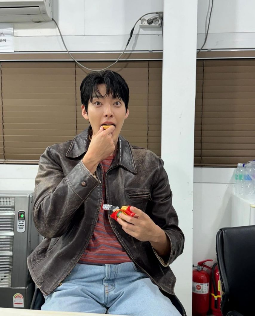 오늘자 배우 김우빈 인스타그램.jpg