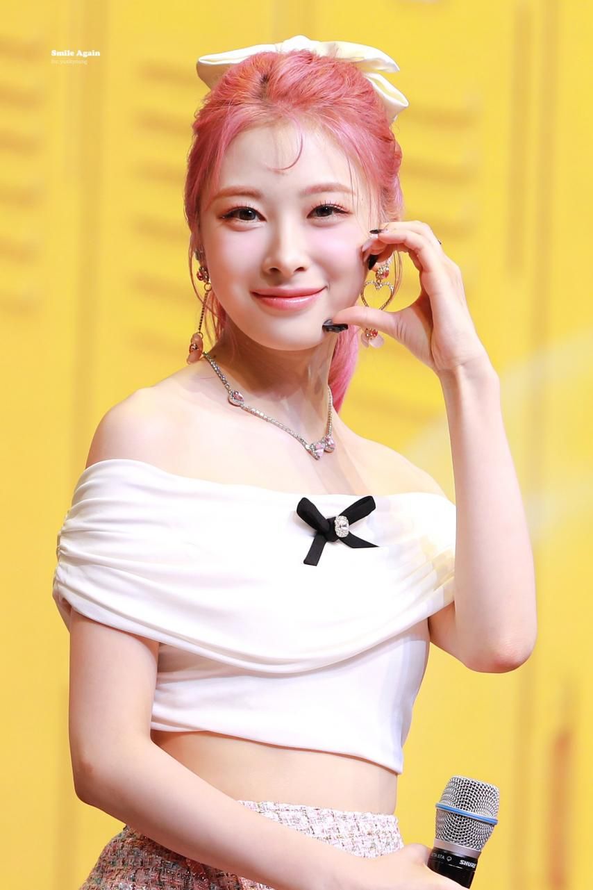 로켓펀치 윤경