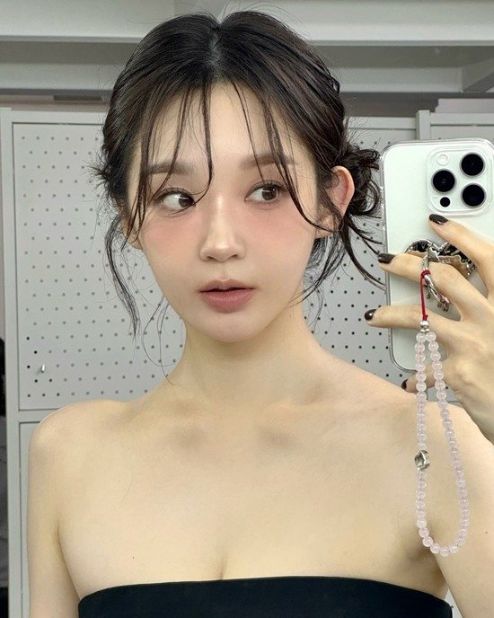 강민경sns