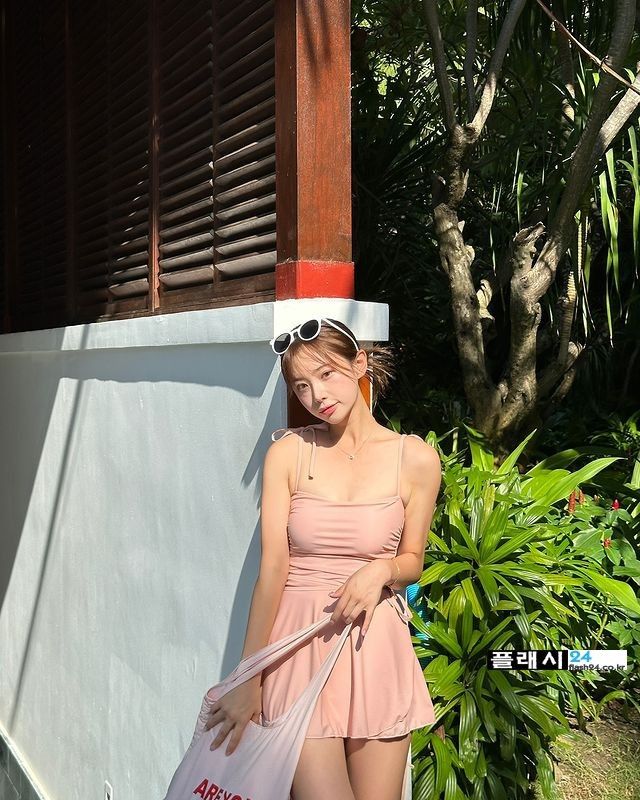 뒤태가 유난히 좋은 김나연 치어리더