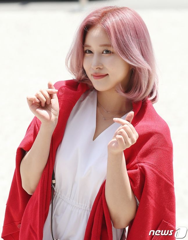 예의 바른 우주소녀 다영