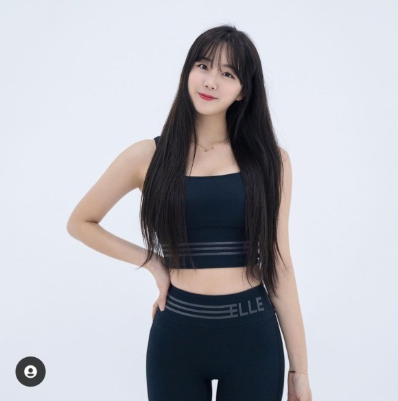 안지현