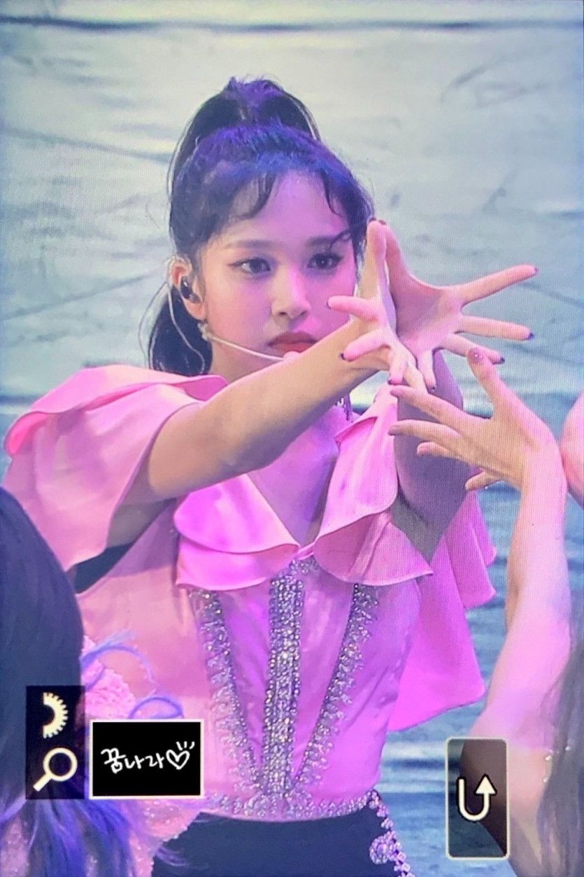 TWICE 미나.jpg