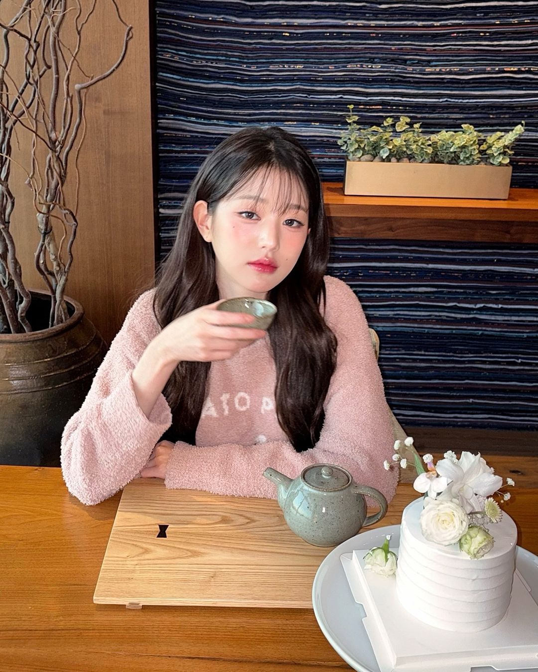 오늘 장원영 인스타에 올라온 사진
