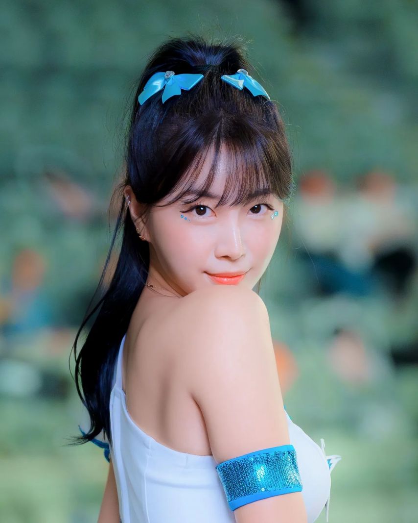 안지현