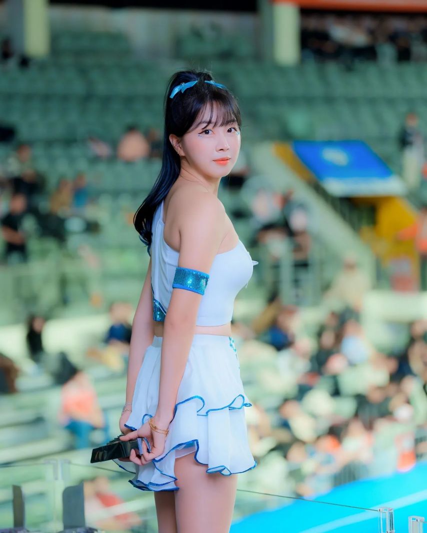 안지현
