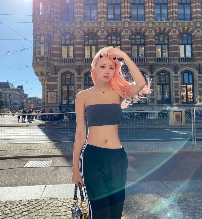 Vyvan Le 여친룩