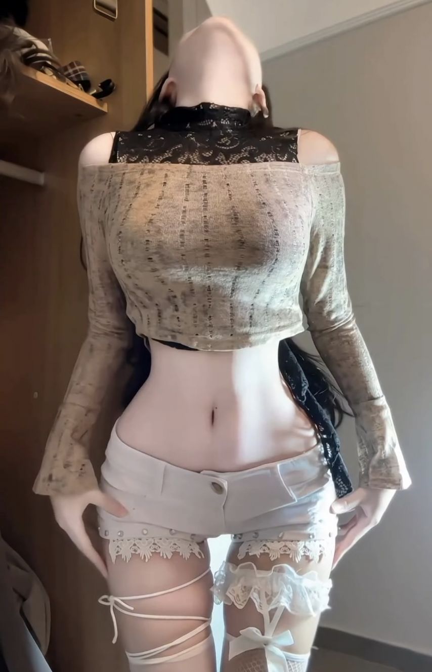 얼굴은 절대 보여주지 않은 모델 최민지