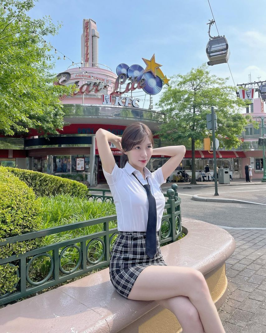 쏘블리 각선미 자랑