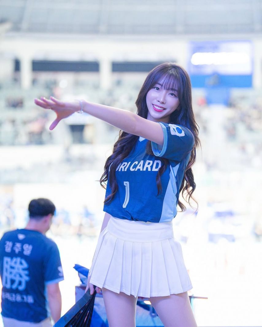 안지현