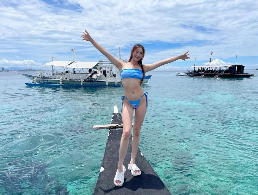 신수지 탄력있는 비키니 몸매