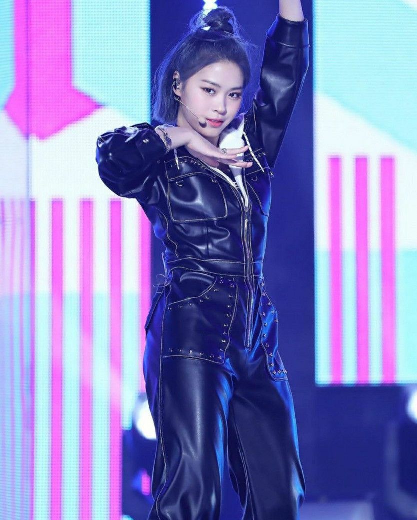 ITZY 류진.jpg